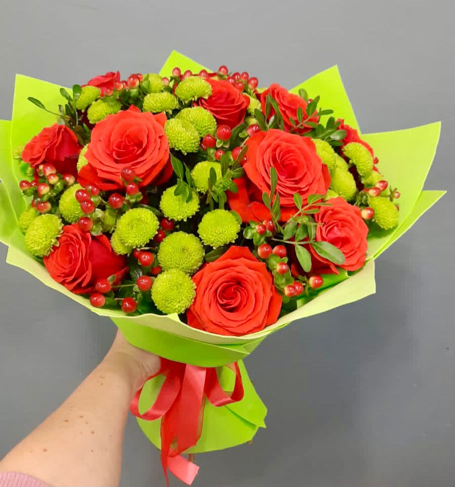 Букет цветов из: Хризантемы и Розы в Тенгинской