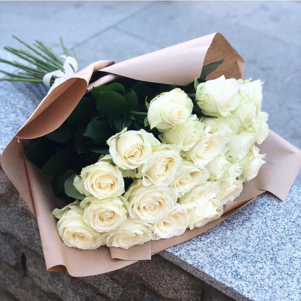 Букет Белые розы Анастасия в Тенгинской