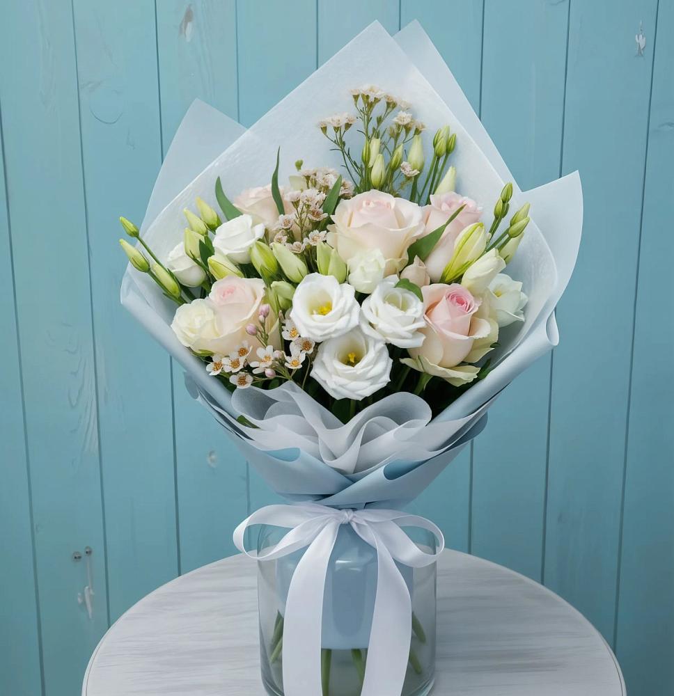 Букет цветов из: Розы и Лизиантусы в Тенгинской