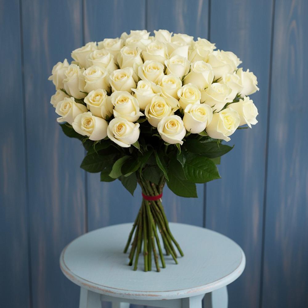 Букет 51 Белая роза Эдлесс Лав в Тенгинской