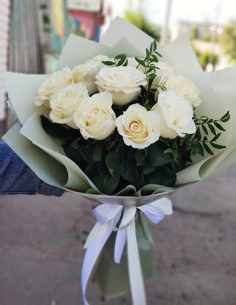 Букет Белые розы Проуд в Тенгинской
