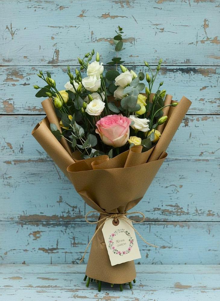 Букет цветов из: Розы и Лизиантусы в Тенгинской