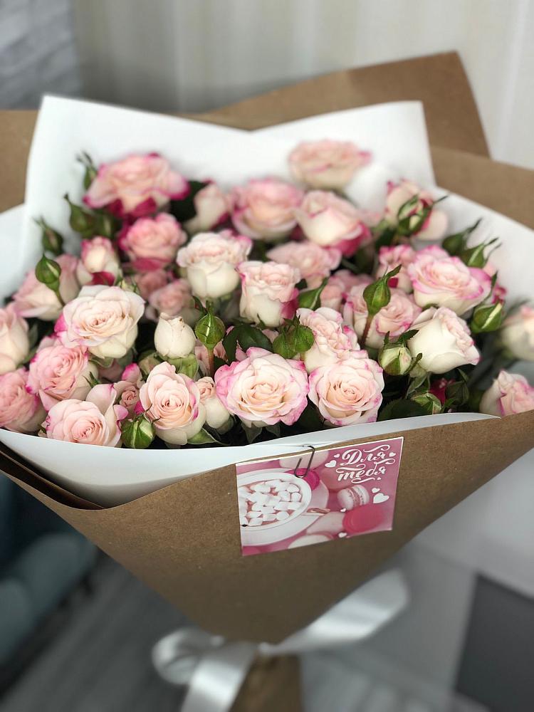 Букет цветов из: Розы в Тенгинской