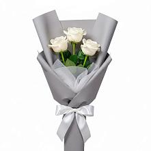 Букет 3 белые розы в Тенгинской