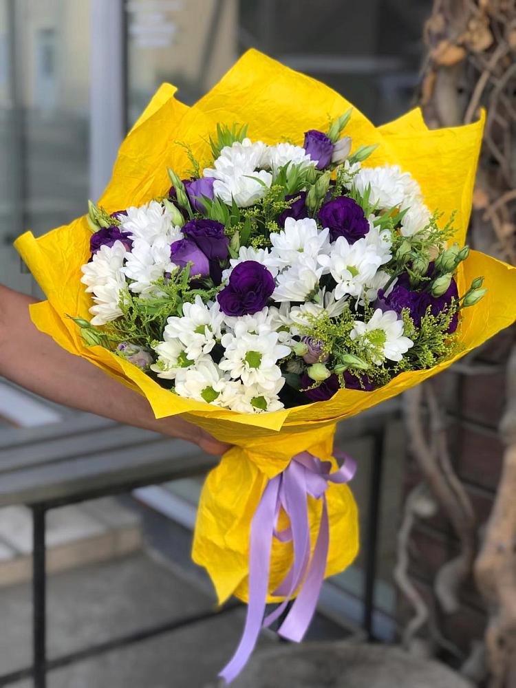 Букет цветов из: Ирисы, Хризантемы и Ромашки в Тенгинской
