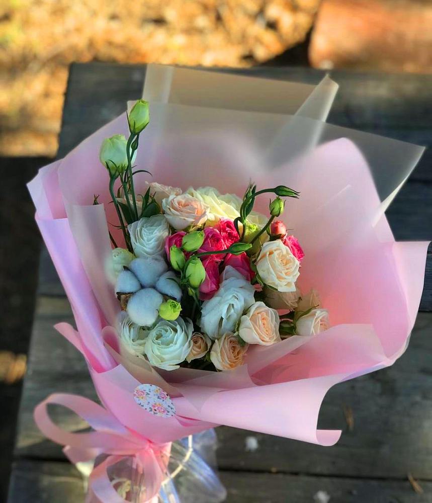 Букет цветов из: Розы и Лизиантусы в Тенгинской