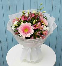 Букет цветов из:  Герберы, Альстромерии и Лизиантусы в Тенгинской