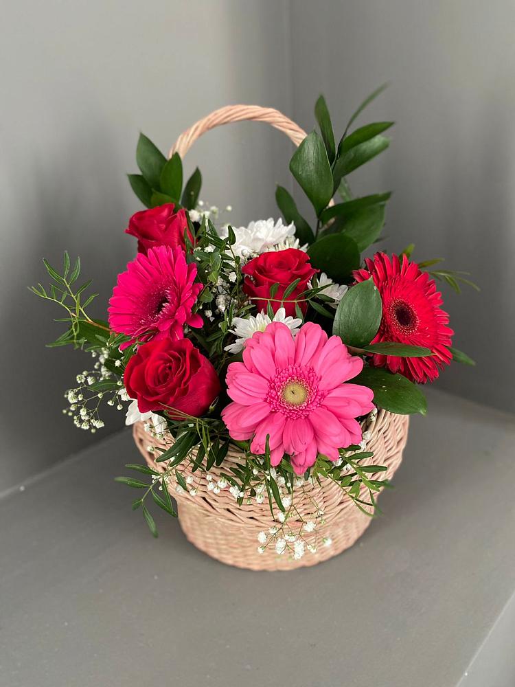 Цветочная композиция из Розы, Хризантемы и Герберы в корзине в Тенгинской