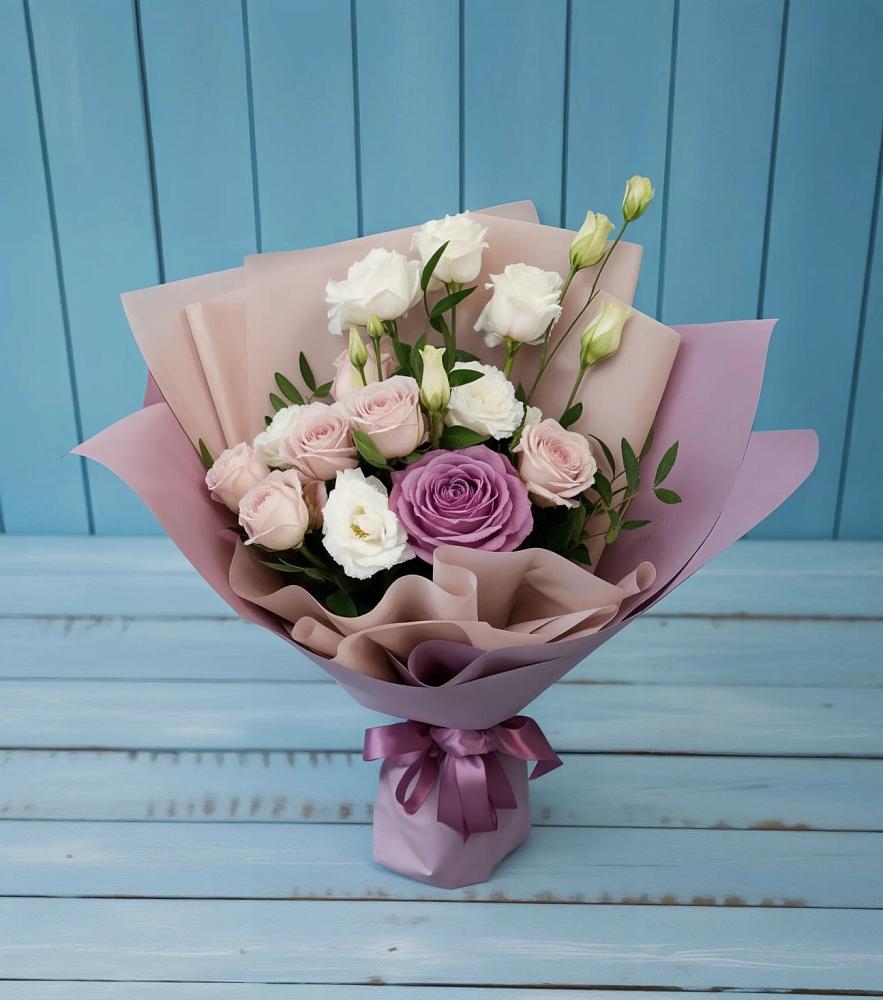 Букет цветов из: Розы и Лизиантусы в Тенгинской